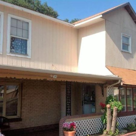 Oyo Hotel Colby, Ks ภายนอก รูปภาพ